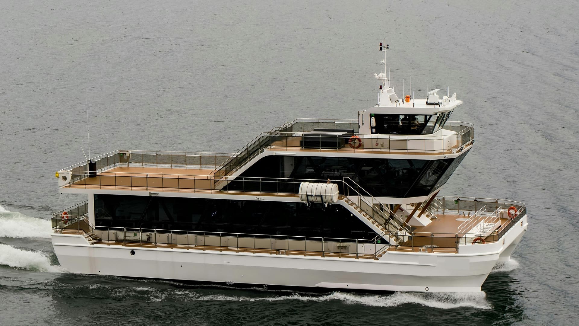OBLUE SEASIGHT 26 all-electric sightseeing catamaran underway, starboard profile